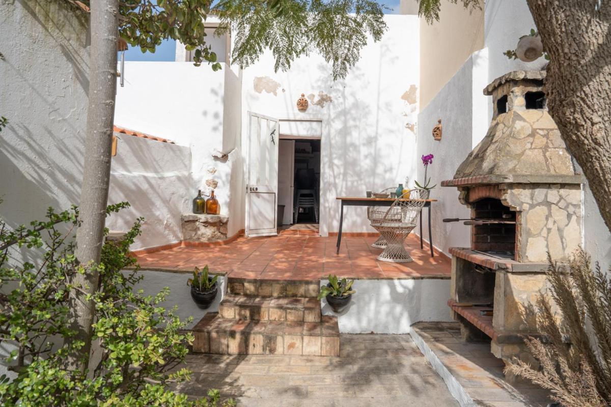 Bed and Breakfast Casa Carina Espiche Екстер'єр фото